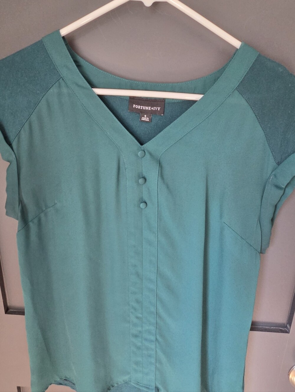 Fortune+Ivy Green Button Front Blouse